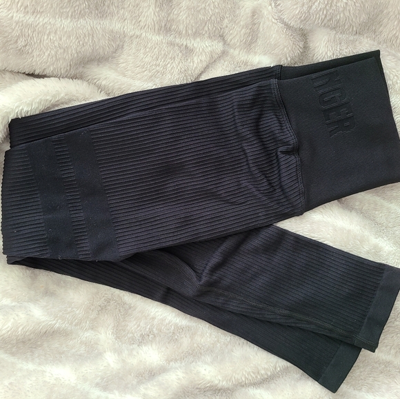 Stronger Label | Rib Seamless Set | S - Picture 5 of 6